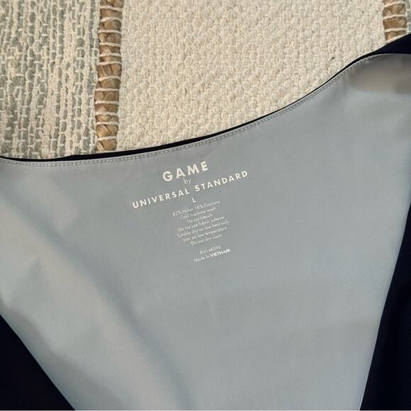 Game by Universal Standard Freestyle Navy Asymmetrical Hem Tank Women’s L 22-24 - Picture 7 of 8